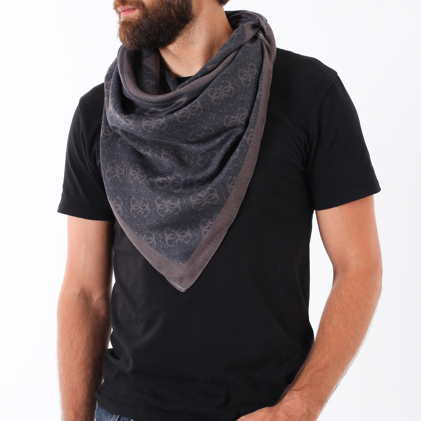 Шарф с логотипом бренда Guess 